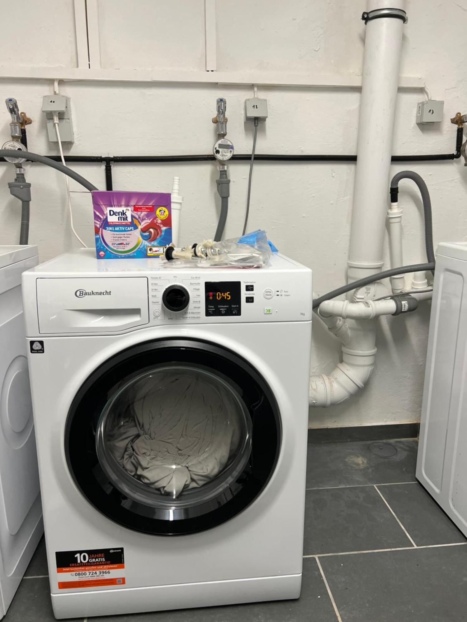 Moderne Wohnung Karlsruhe Neureut, Fussbodenheizung - Regendusche - Waschmaschine - Stellplatz Екстериор снимка